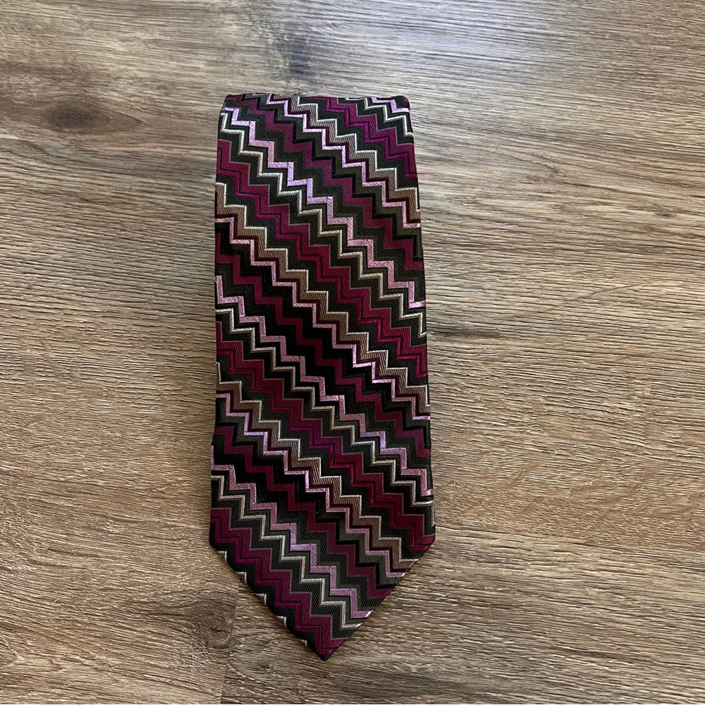 MISSONI FOR TARGET Pink/Purple Zig Zag Mens Tie